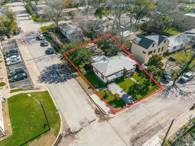 2109 Maple Ave
