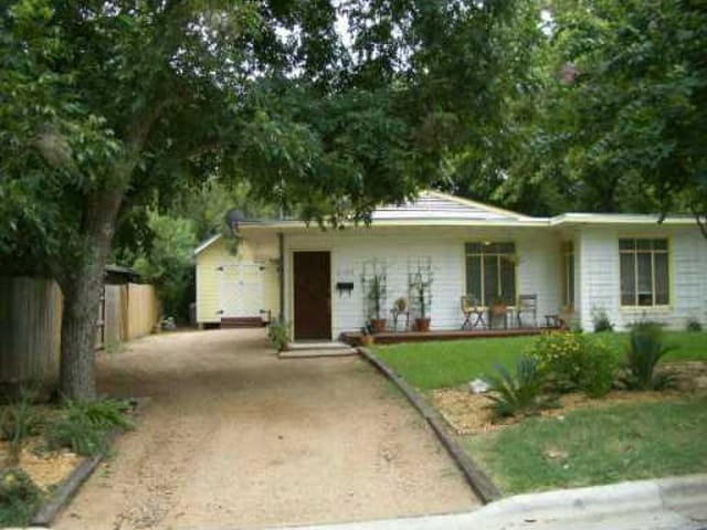 2109 Peach Tree St
