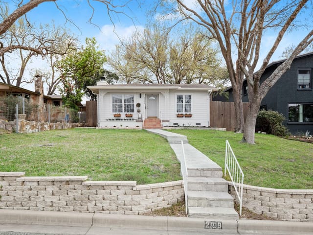 2109 Travis Heights BLVD