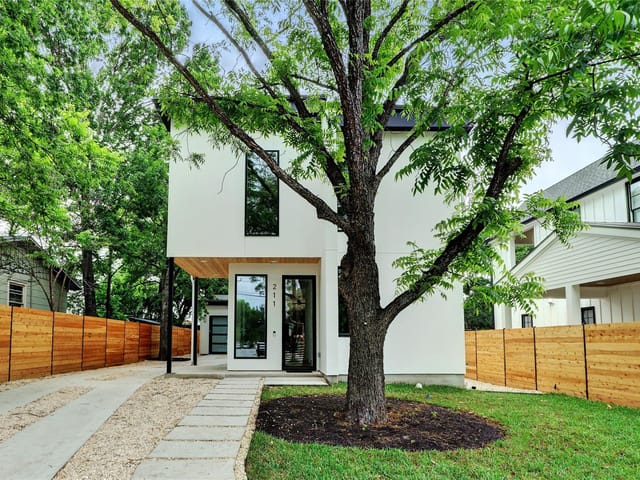 211 Cumberland Rd