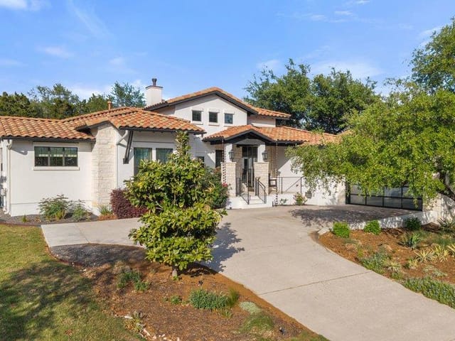 View 211 Ringtail Stream Dr in Serene Hills Sub Ph 2W 211 Ringtail Stream Dr - front exterior - Luxury home in Serene Hills Sub Ph 2W, Austin, TX