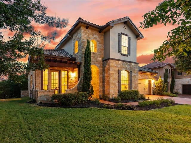 211 Rocky Coast DR