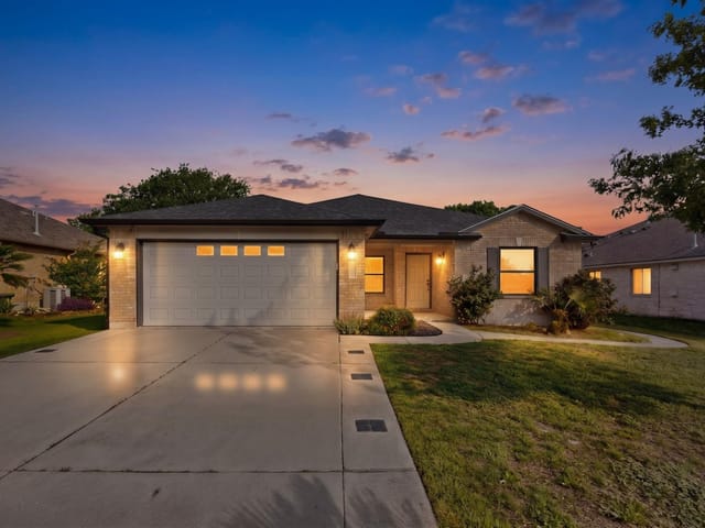 211 Silverado DR
