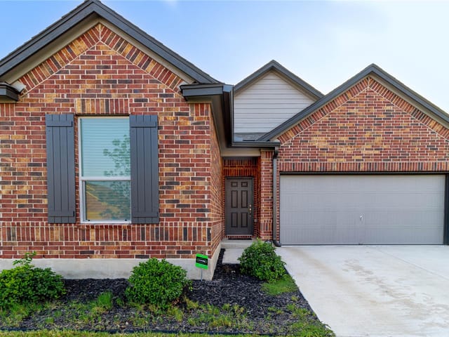 211  Summit Dr