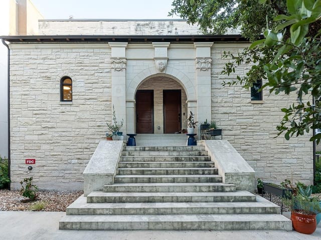 211 W Johanna St Unit #3