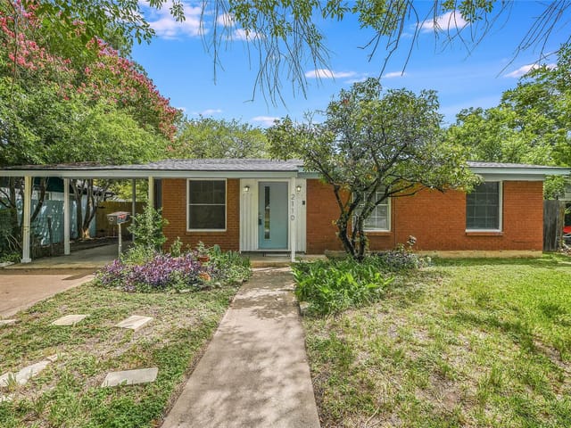2110 Bristol DR