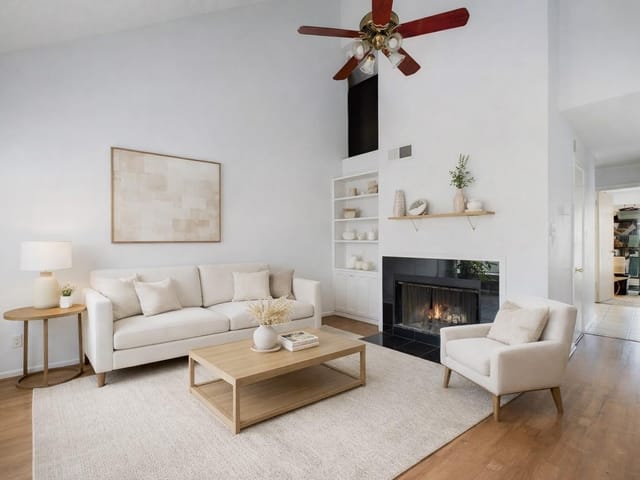 2110 Rio Grande ST Unit #301