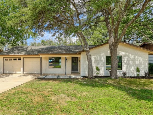 2110 Whitestone Dr