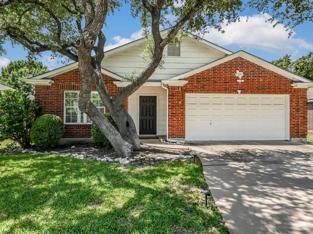 2111 Kimra LN