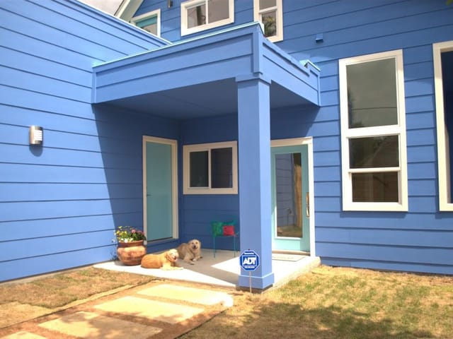 2113 B Pennsylvania Ave