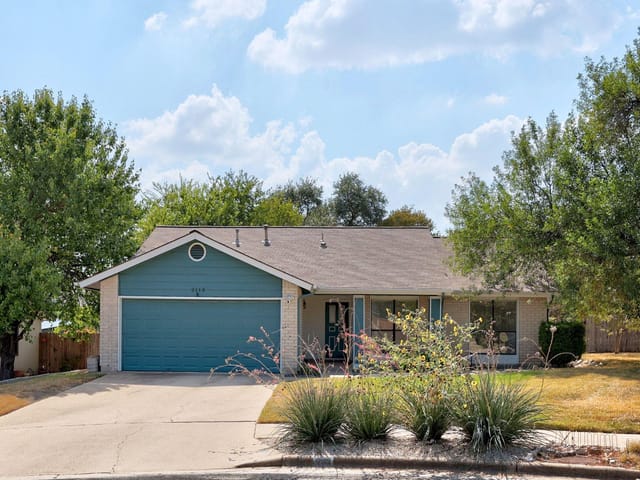 2113 Delvin Ln