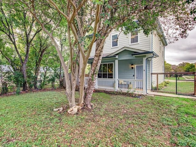 2113 Thrasher Ln Unit #1
