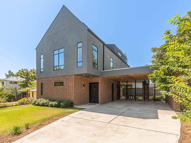 2115 Peach Tree ST