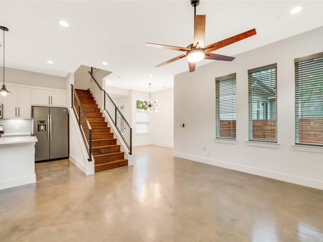 2115 Uphill Ln Unit #2