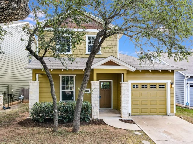 2116 Amur Dr
