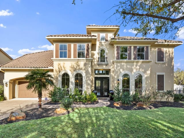 2116 University Club Dr.