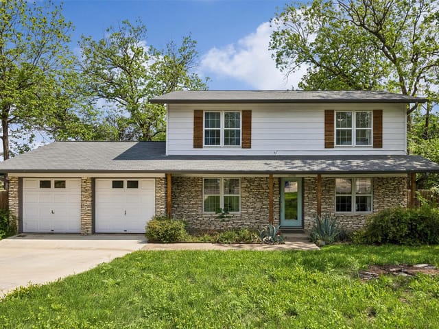 2118 Vanderbilt Ln