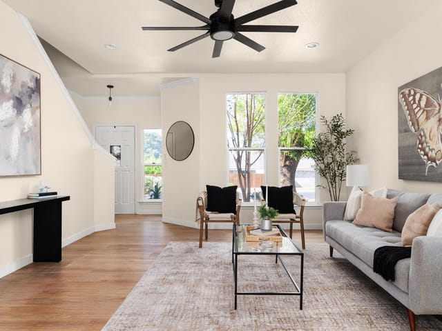 2118 Zephyr Ln