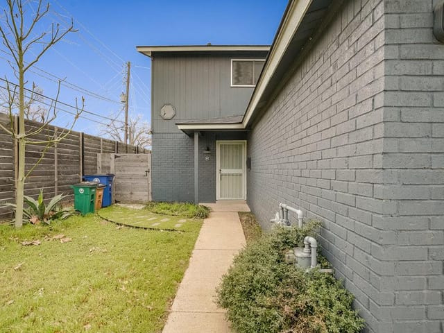 2119 Gaston Place DR Unit #B