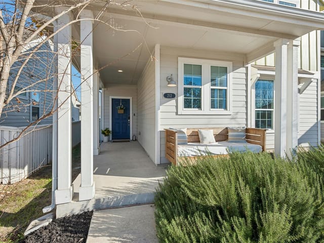 212 Catalina Dr