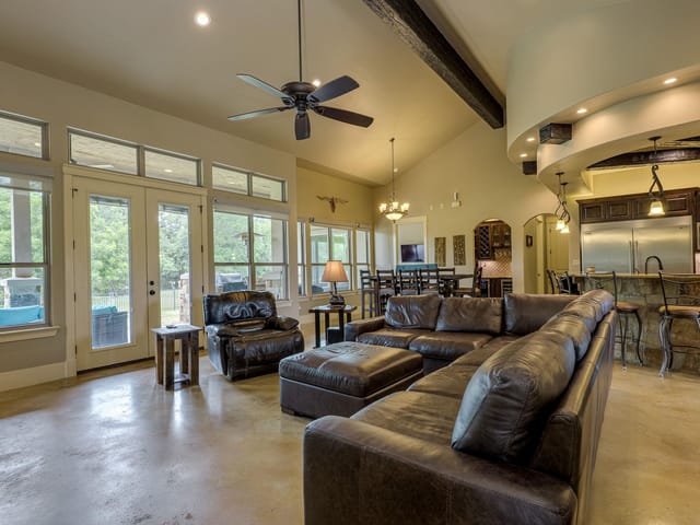212 Golden Eagle WAY