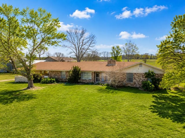212 Halstedt RD