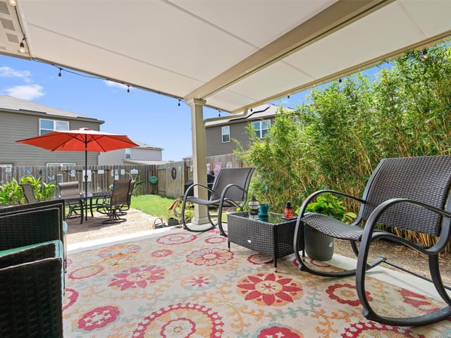212 Hyacinth WAY
