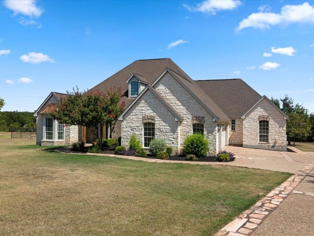 212 Neal DR