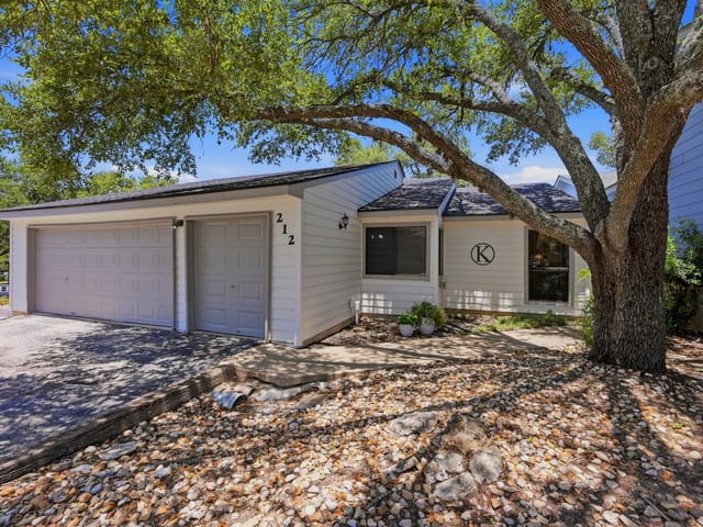 212 Overlook CT