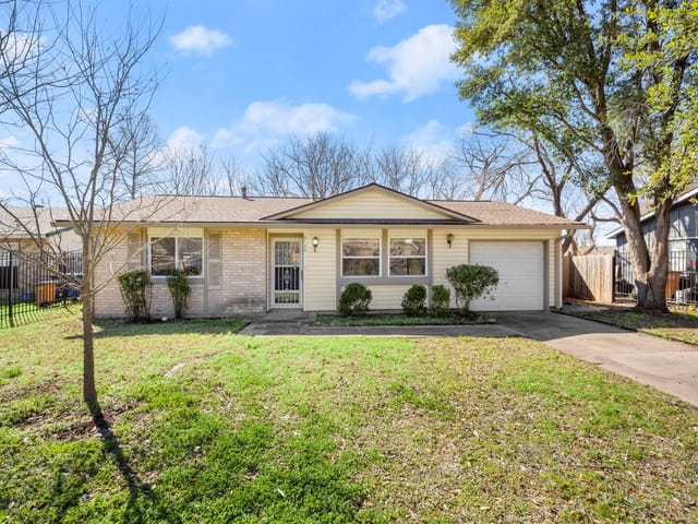 2120 Ponciana Loop