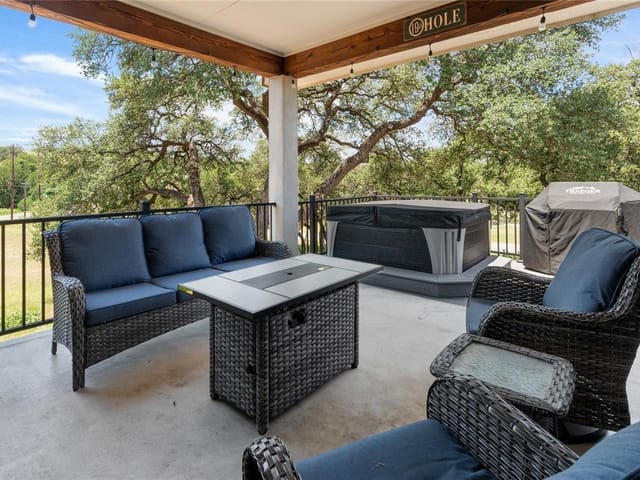 View 21203 Kiowa CV 21203 Kiowa CV - property photo 1 - Luxury home in Lago Vista, TX