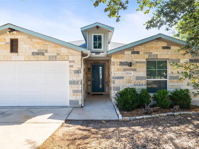 21204 Santa Rosa Ave