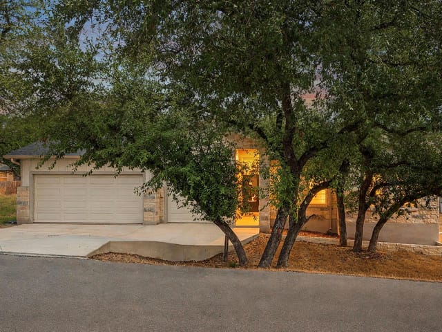 21208 Santa Rosa Ave