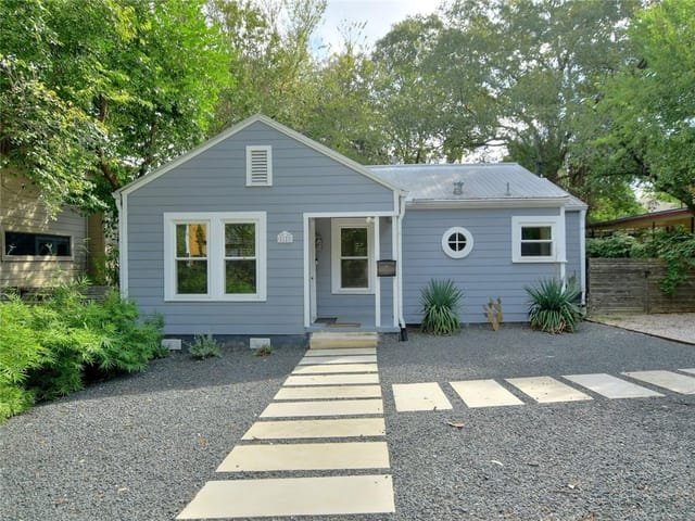 2121 Glendale Pl