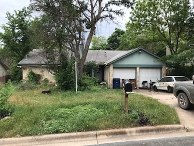 2121 Trede Dr
