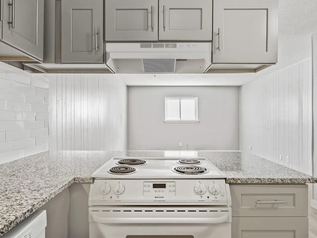2122 Hancock Dr Unit #105