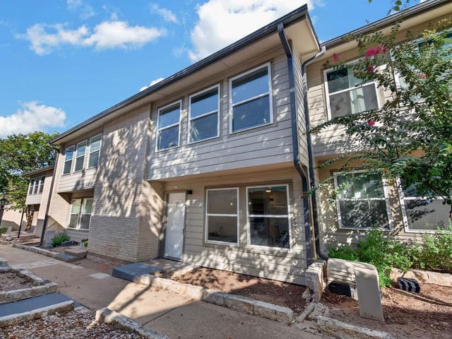 2124 Burton DR Unit #133