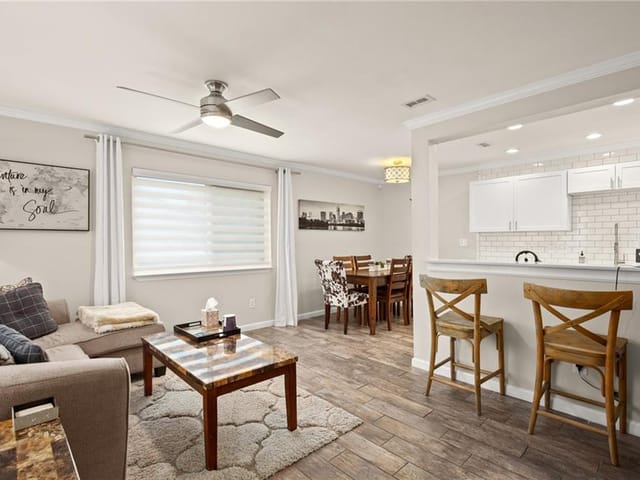 2124 Burton Dr Unit #224