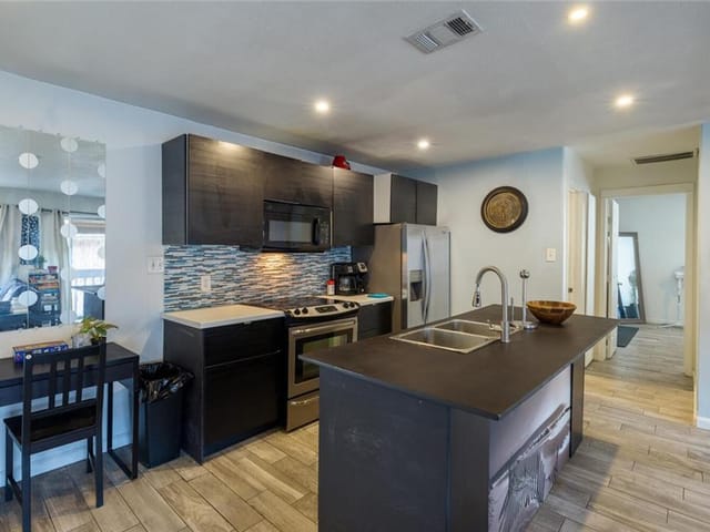 2124 Burton Dr Unit #262