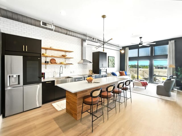 2124 E 6th ST Unit #418