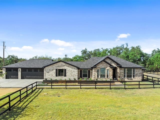 213  Beauchamp Rd