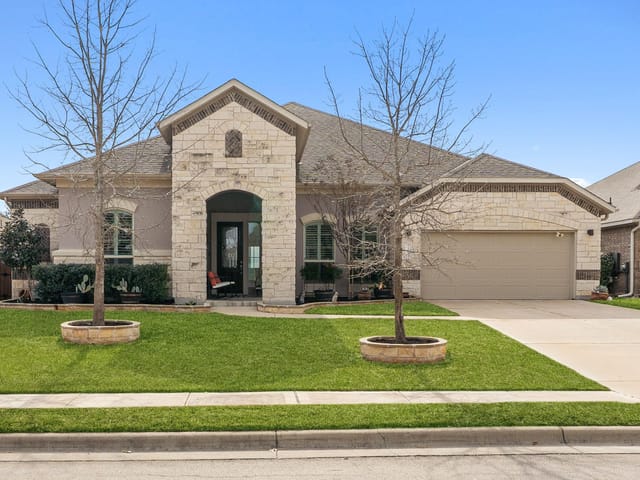213 Garden Gate Ln