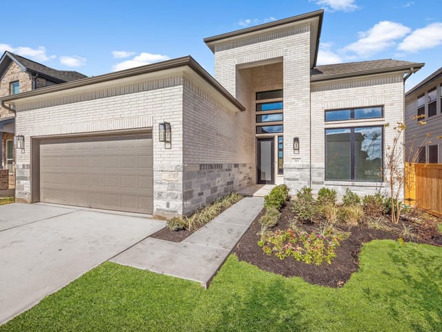 213 Horsemint Ln