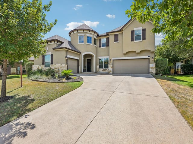 View 213 Lake Como DR in North Lakeway Village Sec 06 213 Lake Como DR - property photo 1 - Luxury home in North Lakeway Village Sec 06, Lakeway, TX