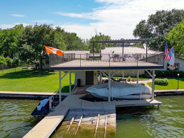 213 Lakeview