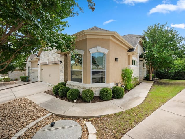 214 Darwins WAY