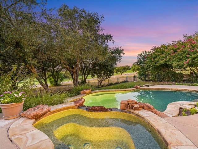 214 Golden Bear Dr