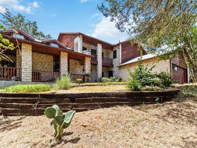 214 Laura Ln