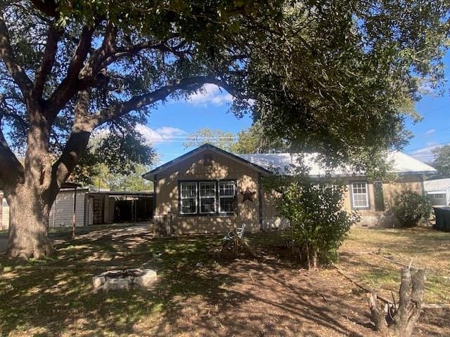 214 S Hackberry Ave