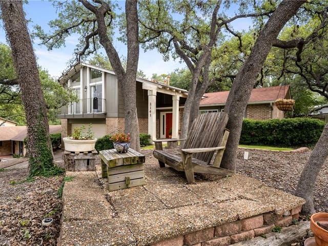 2141 Barton Hills Dr